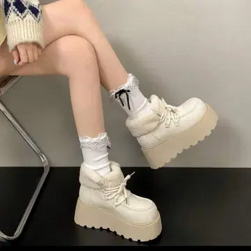 통굽 플랫폼 레이스업 보아 무스탕 부츠