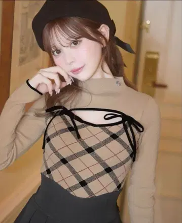 미셰마카 데콜테 오픈 체크 니트탑