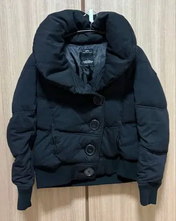 AZUL 블랙 다운 자켓 M 사이즈