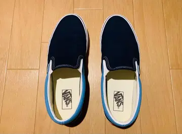 VANS 2톤 클래식 슬립온 스니커즈