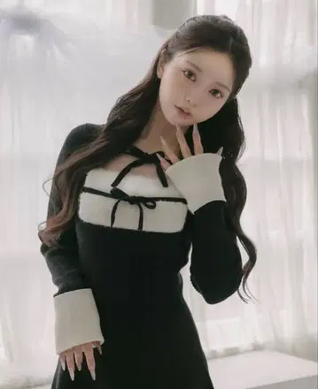 Darich 리본 퍼 플레어 니트 미니 원피스