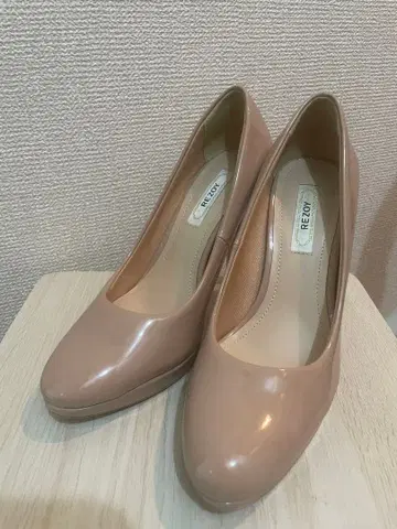 REZOY 핑크 페이지 에나멜 힐 펌프스 22cm