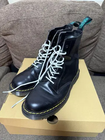 닥터마틴 10홀 GB 27.0