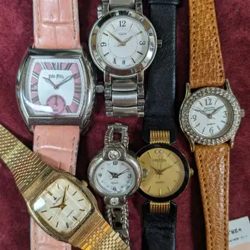 여성용 쿼츠 정크제품 일괄