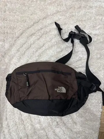 THE NORTH FACE 바디백 브라운/블랙