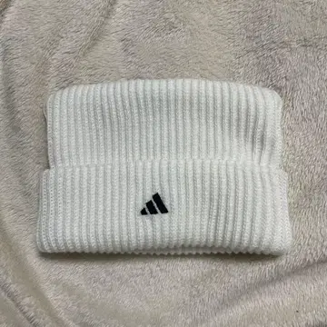 adidas 고양이 귀 니트 모자