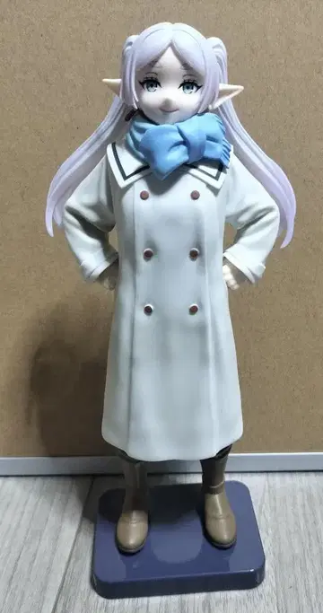 장송의 프리렌 피규어 므흐