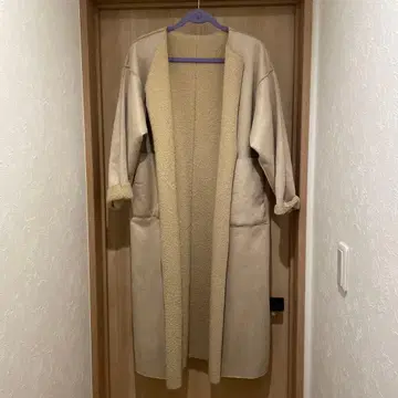 가격 인하 베이지 플리스 무스탕 코트 리버서블