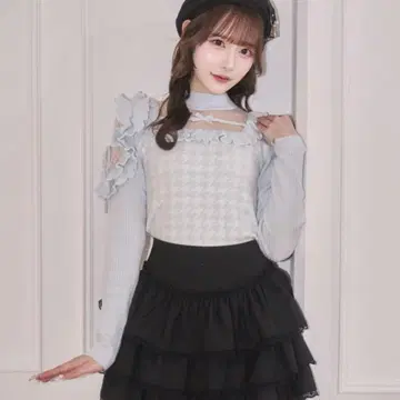 meltie 키라키라 숄더 프릴 니트 체크 블루