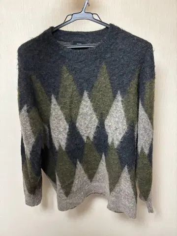 SLICK 다이아몬드 패턴 니트 스웨터 모헤어풍