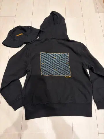 레저렉션 후드티 S 사이즈 & 버킷햇 M 사이즈