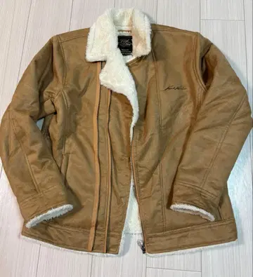 칼 카니 베이지 보아 자켓