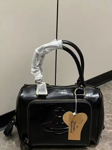 블랙 합성 피혁 숄더백