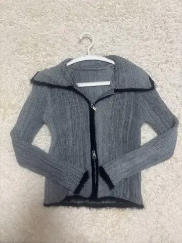 그레이 리브 긴팔 스웨터 더블 지퍼