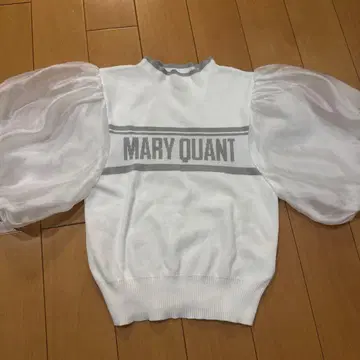 MARY QUANT 퍼프 슬리브 니트탑