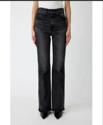 moussy MVS BLACK 플레어 데님 22인치