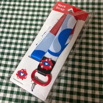 미개봉 새상품 미야쿠미야쿠 넥스트랩 입체 참 & 카라비너 포함