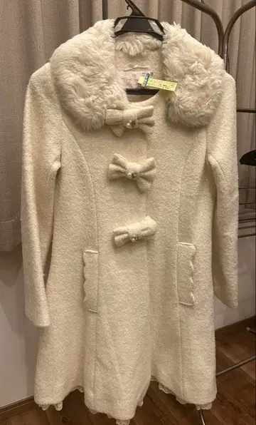 [ 최종 가격 인하 ] Lizlisa 리즈리사 A라인 코트 화이트