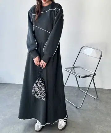 GeeRA [FIRSTMOOD 콜라보] 배색 속기모 맨투맨 원피스 L