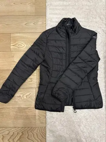 PUMA 블랙 다운 자켓 L 사이즈