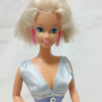 바비 인형 의류 포함