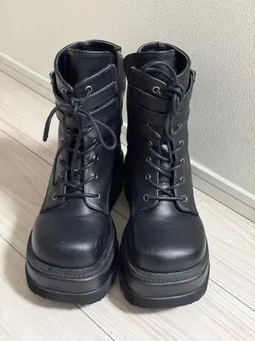 demonia 데모니아 블랙 플랫폼 부츠 (버클 포함)