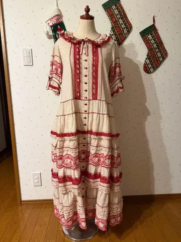 PINK HOUSE 딸기 자수 티어드 원피스