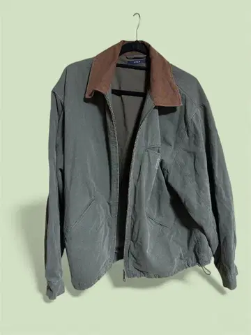 [ 거의 새상품 ] CPCM 그레이 점퍼 브라운 옷깃