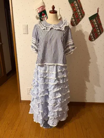 PINK HOUSE 스트라이프 블라우스와 스커트