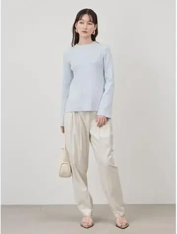 [택 포함 새상품] 미라 오웬 플랩 디자인 2턱 팬츠