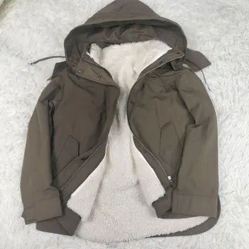 UNTITLED 보아 라이너 탈부착 후드 자켓 S 카키