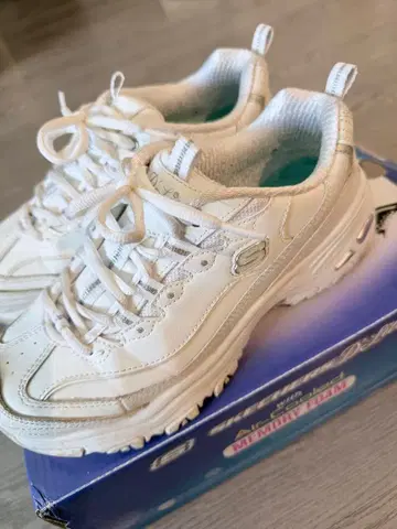 Skechers 11931-WSL 24CM 무료배송 12/21 이후 발송