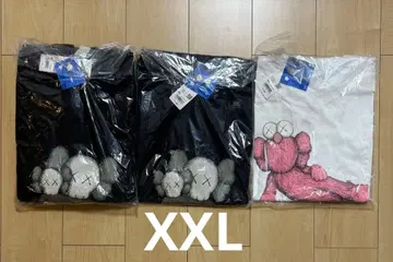 UNIQLO x Kaws 트레이닝복 1점 셔츠 2세트