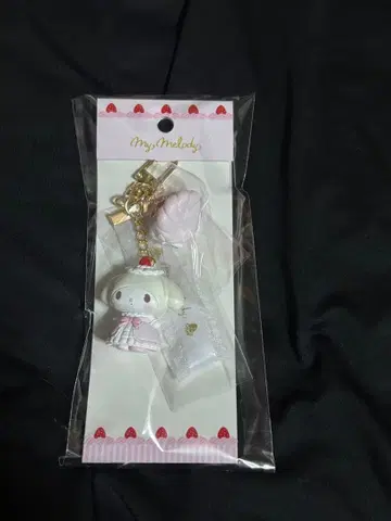 마이멜로디 딸기 휘핑 케이크 키링
