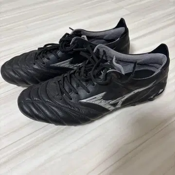 미즈노 모렐리아 네오 한정판 블랙 축구화 25.5