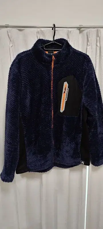 FieldCore 플리스 자켓 네이비 기무라 타쿠야 착용 모델