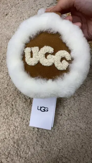 새상품급 귀도리 화이트