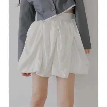 [ Chico ] 튤립 볼륨 플레어 SK 벌룬 스커트 화이트