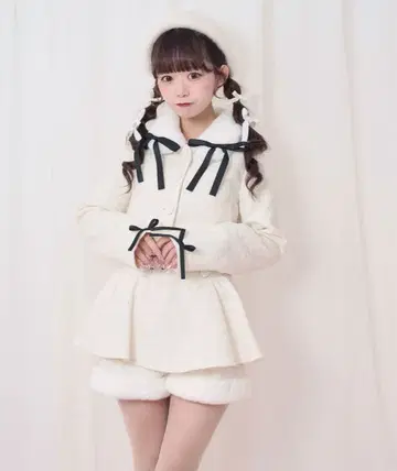 퍼 트위드 셋업 화이트