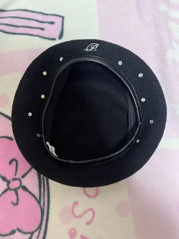 pium 베레모 블랙