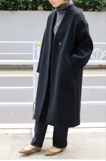 IENA 더블 비버 V넥 노카라 코트