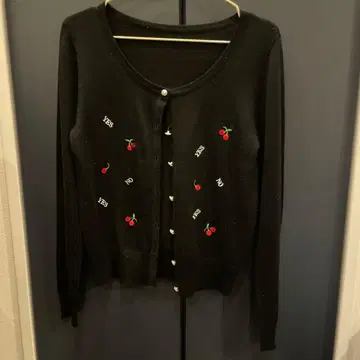 체리 자수 블랙 가디건