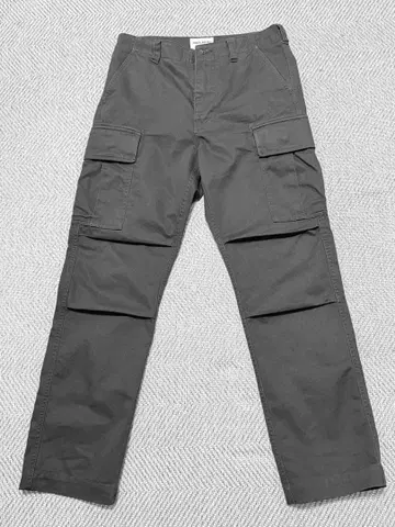 미사용 새상품 (밑단 기장 수선 완료) AVIREX 블랙 카고 팬츠 S