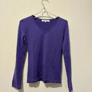 Pinky&Dianne 보라색 V넥 긴팔 니트 라메