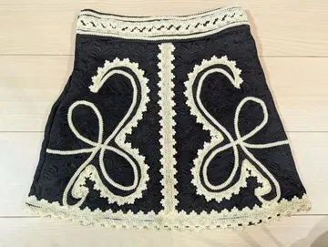 ROSE AURA 스커트 요시카와 치카 착용