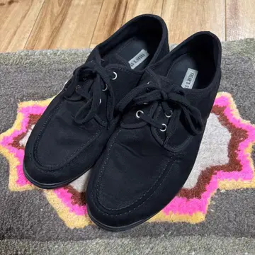 FREAK'S STORE 블랙 스웨이드 원단 스니커즈