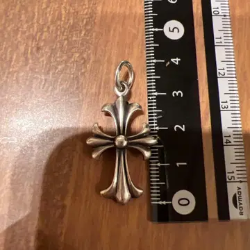 실버 크로스 모티브 펜던트