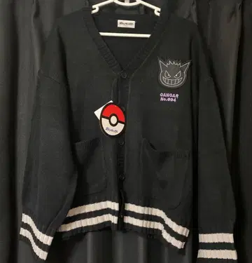 포켓몬 <겐가> 블랙 니트/스웨터