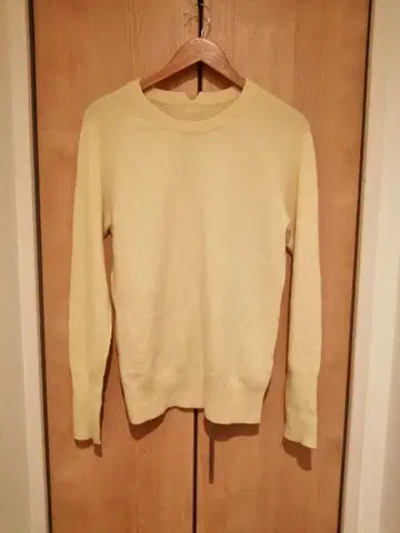 개럴개런트 옅은 옐로우 컬러 니트 스웨터 캐시미어 100% F