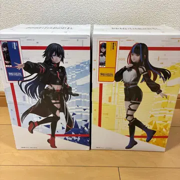 카미츠바키시 건설 중. 1/7 스케일 피규어 2체